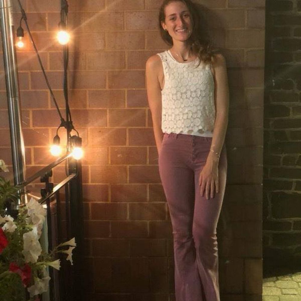 Meet your Posher, Arielle